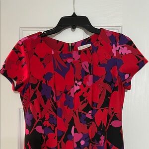 Women’s Red Floral Short-Sleeve Blouse